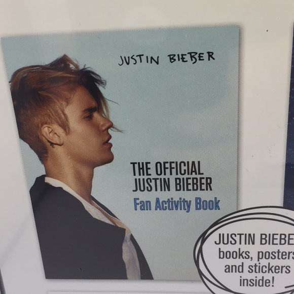 Official Justin Bieber Gift Tin with 3 Books, Posters, Puzzles & Sticker… - Picture 5 of 10
